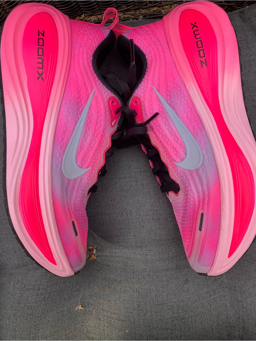 Nike Women's Vomero plus PinkRunning Sneakers with excellent cushion - Picture 11 of 12